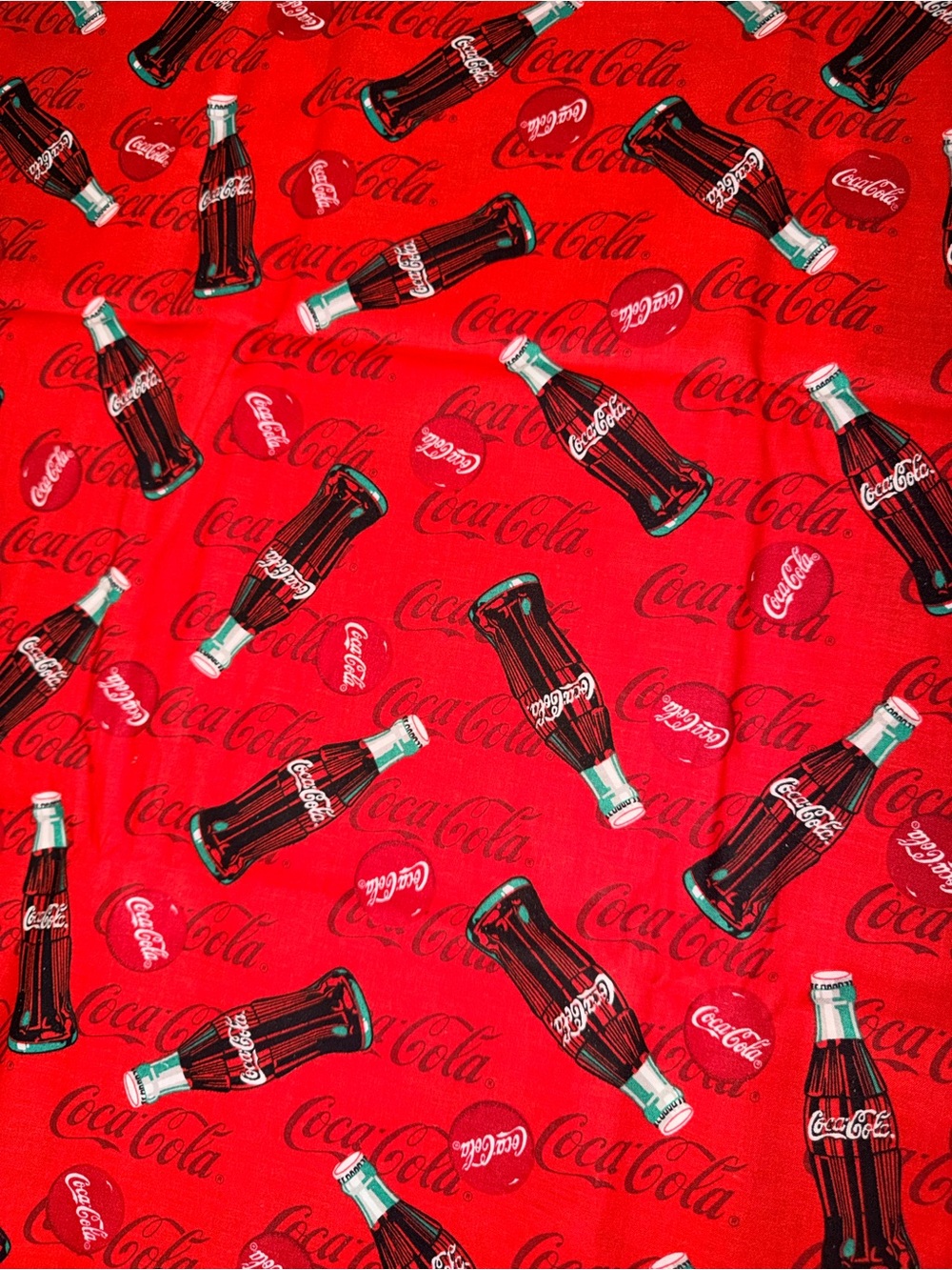 🥤 Vintage Coca-Cola Licensed Cotton Fabric – Continuous 4 Yards (12’ x 44”)